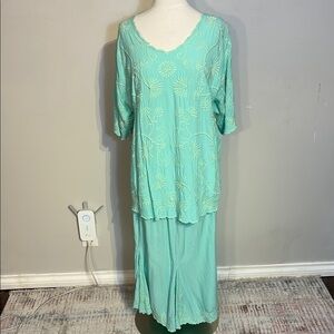 Elegant Mint Floral Embroidered coordinated set NWOT
